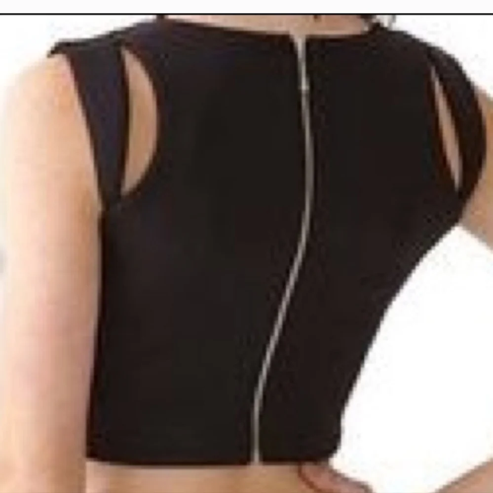 NWT GUESS Scuba Cutout Crop Top M NWT - Picture 6 of 15